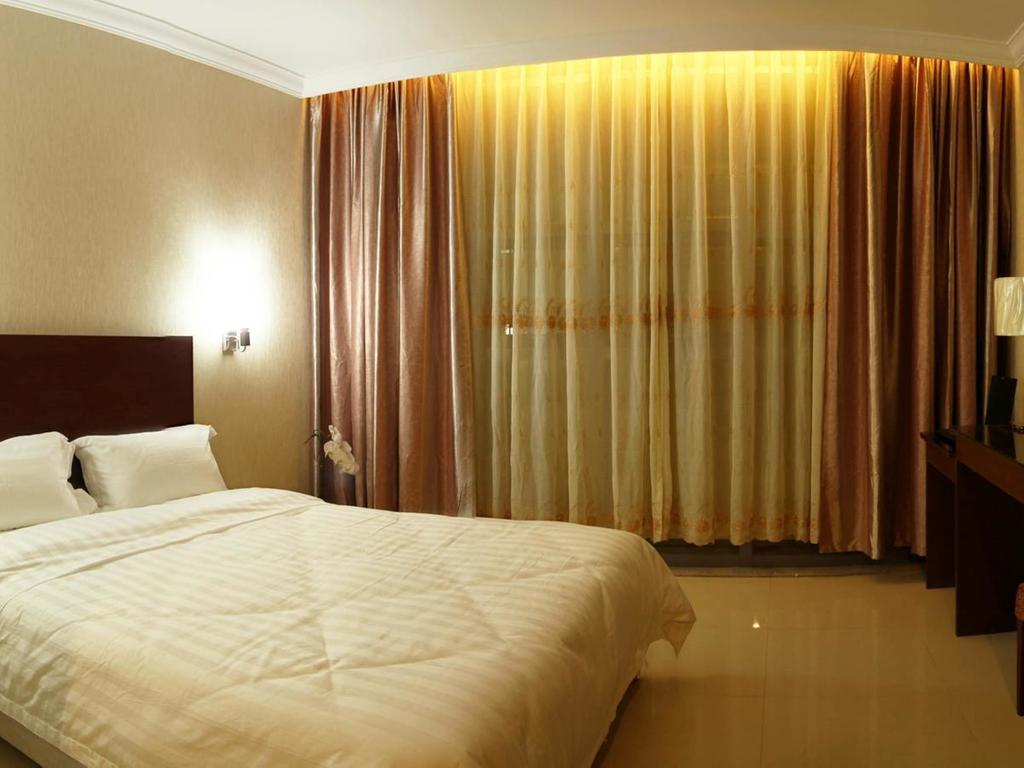 Baguio Crown Legacy Hotel Baguio City Rum bild