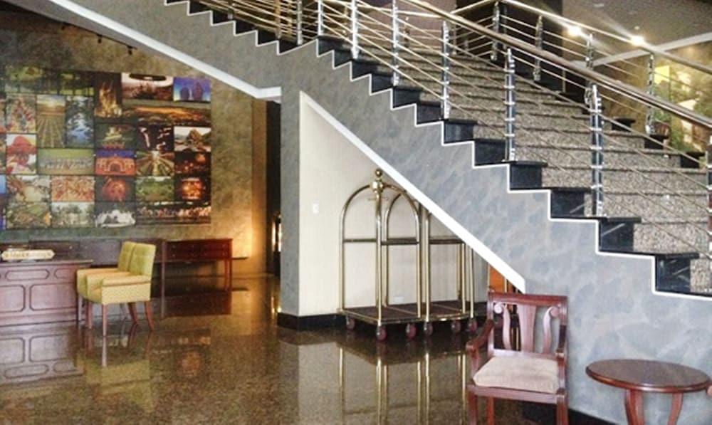 Baguio Crown Legacy Hotel Baguio City Exteriör bild